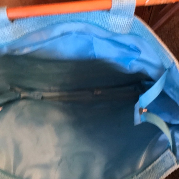 Signature Homestyle bag with fish - Picture 2 of 4